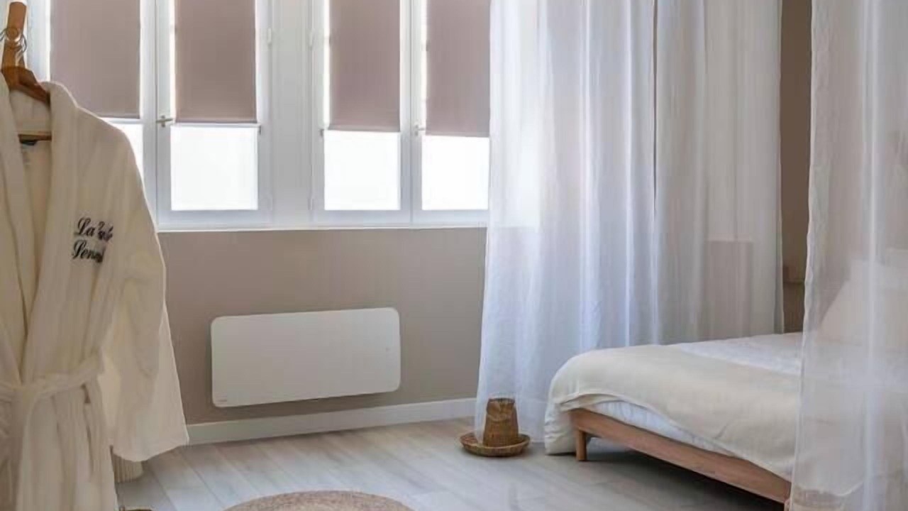 Photo of Bedroom in Nemours