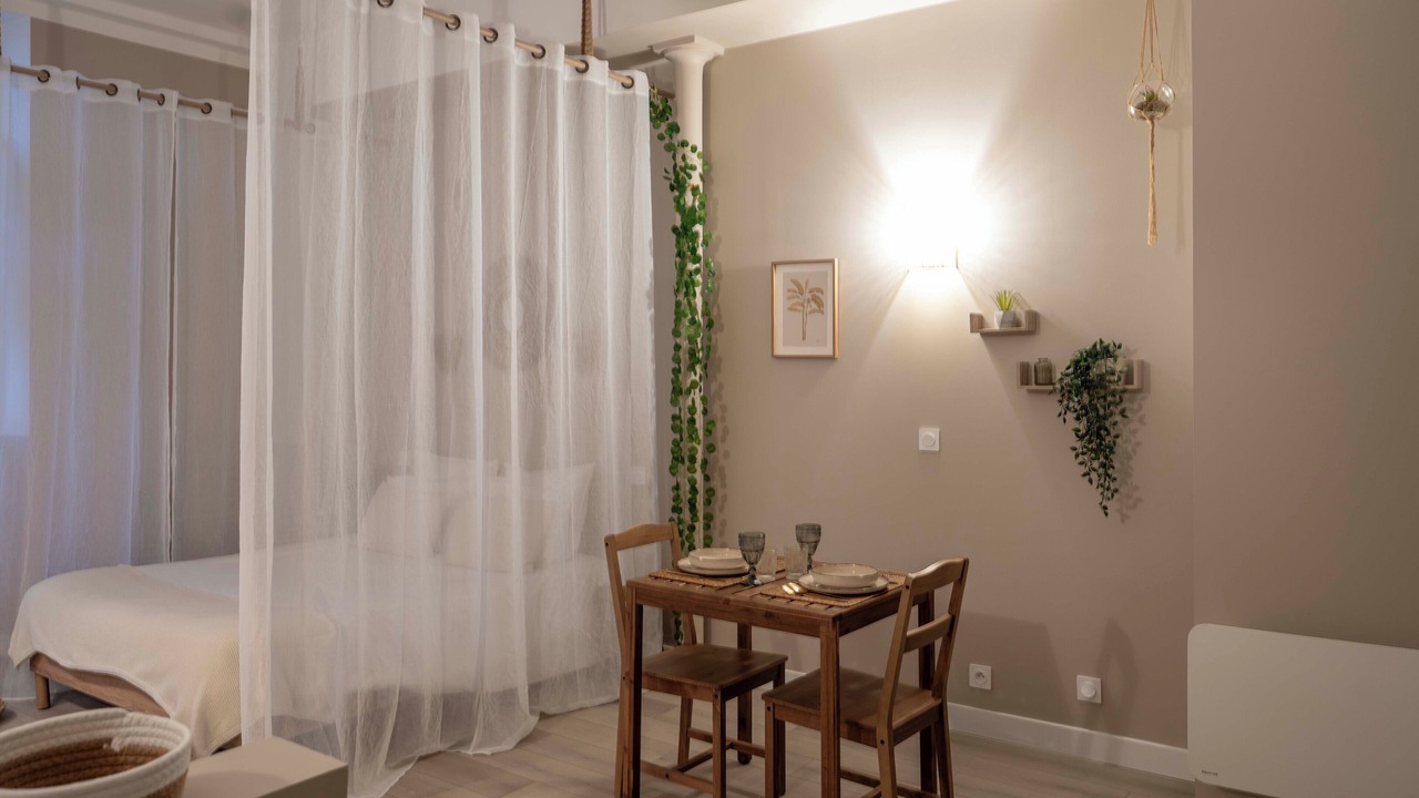 Photo of Bedroom in Nemours