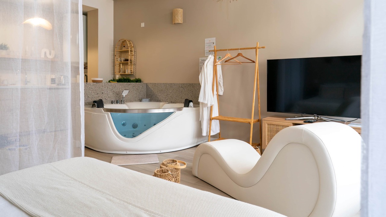 Photo of Bedroom in Nemours