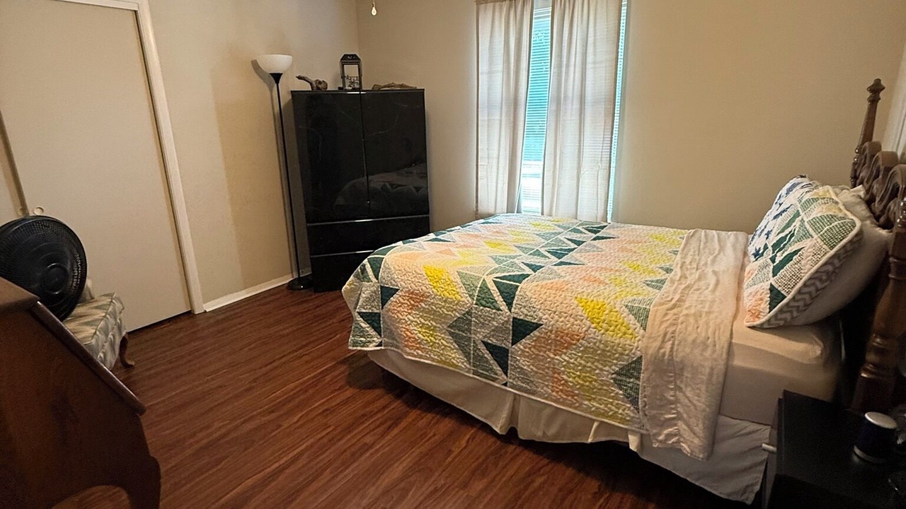 Photo of Bedroom in Lake Hamilton