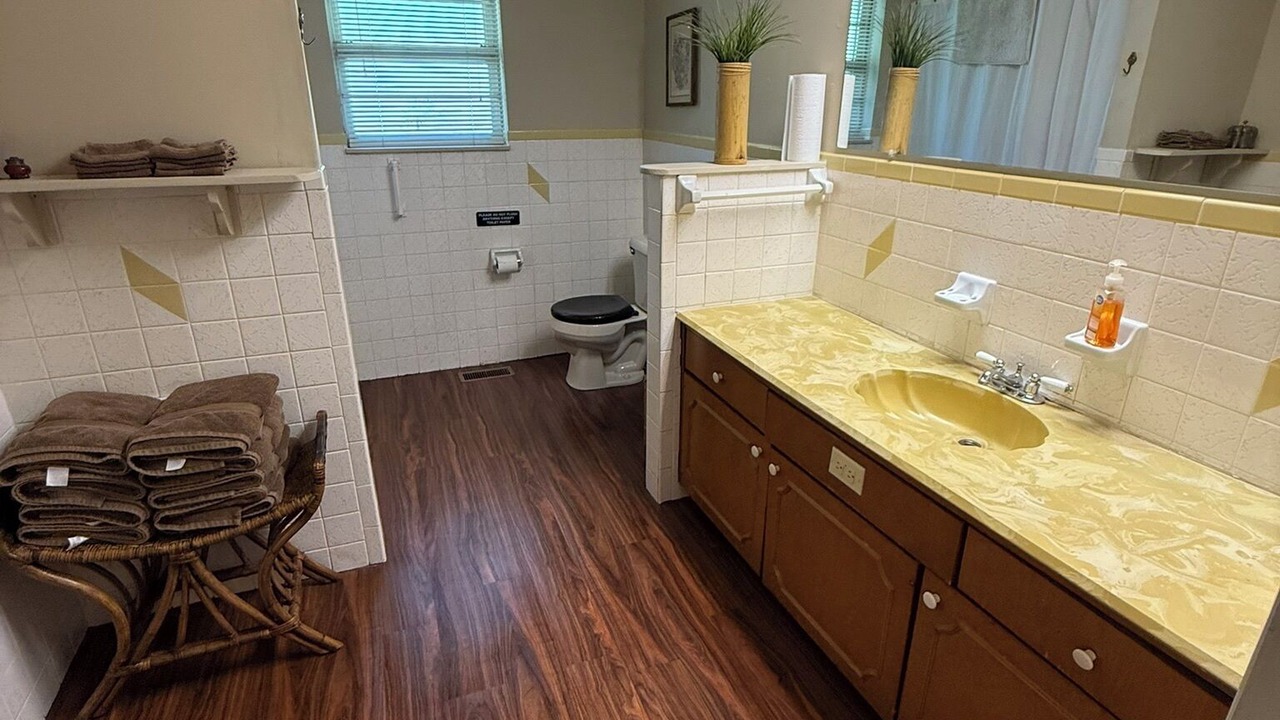 Photo of Bathroom in Lake Hamilton