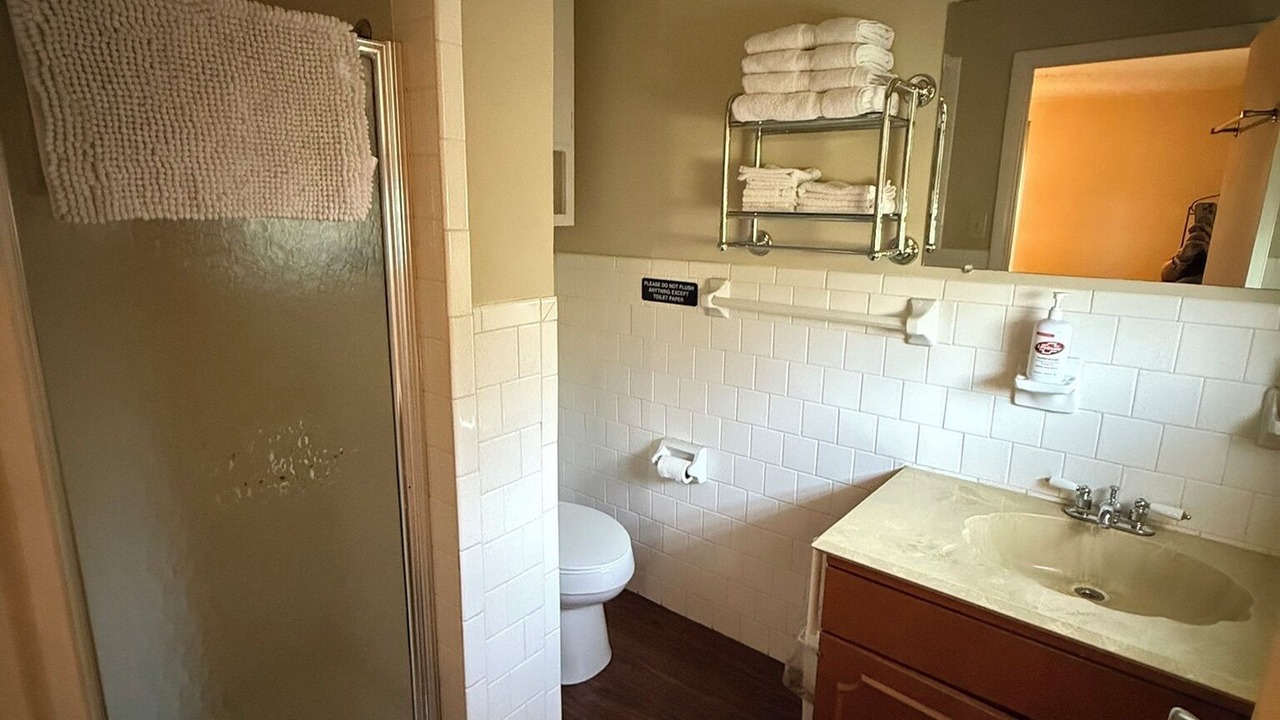 Photo of Bathroom in Lake Hamilton