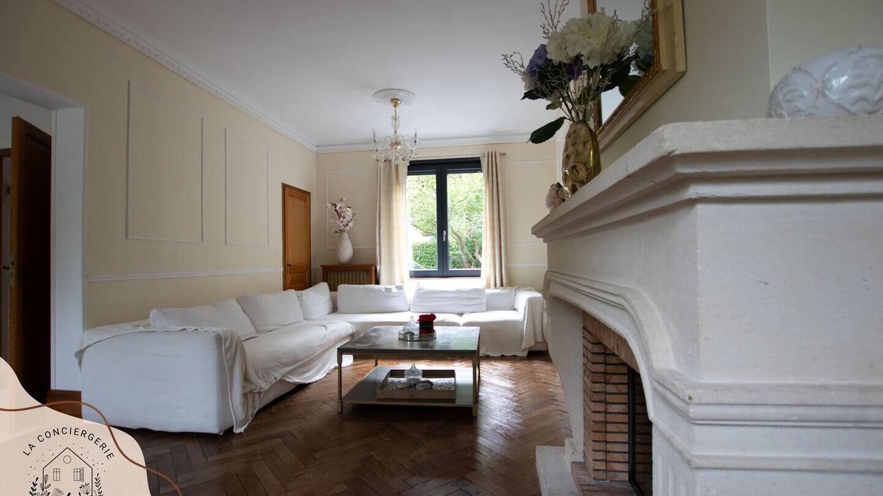 Photo of Livingroom in Lens