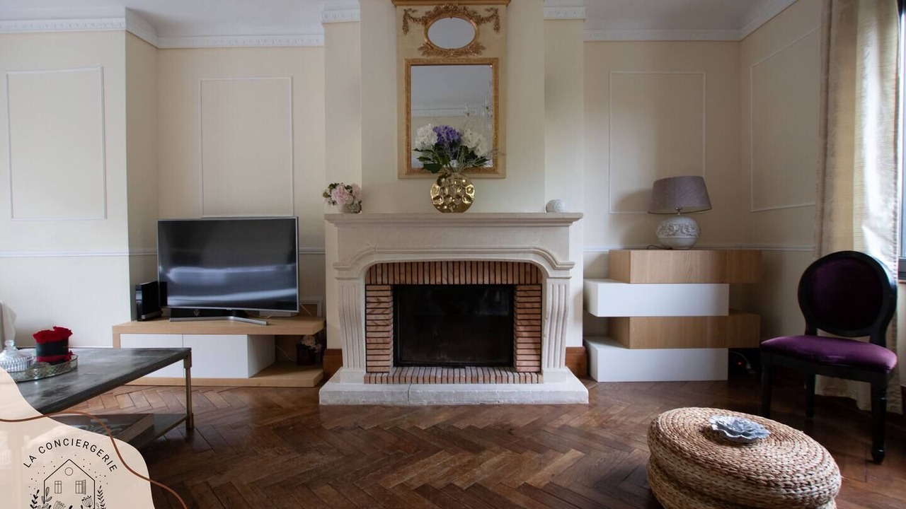 Photo of Livingroom in Lens