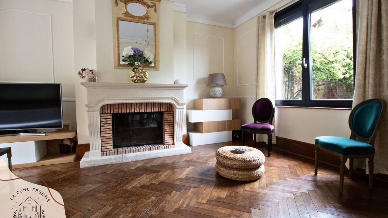 Photo of Others in Lens