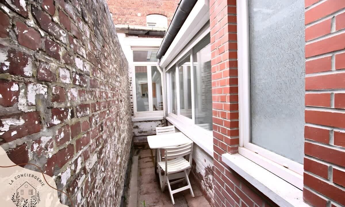 Photo of Others in Lens