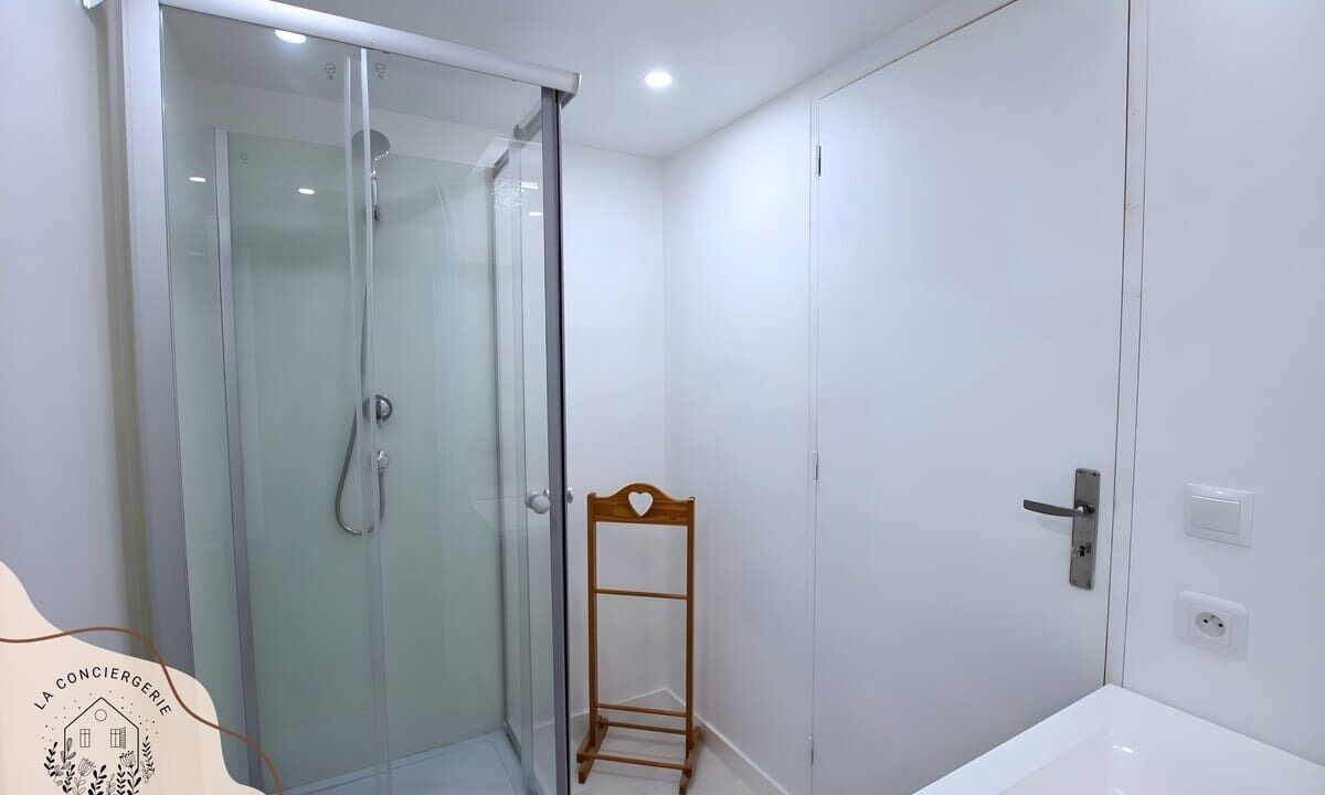 Photo of Others in Lens