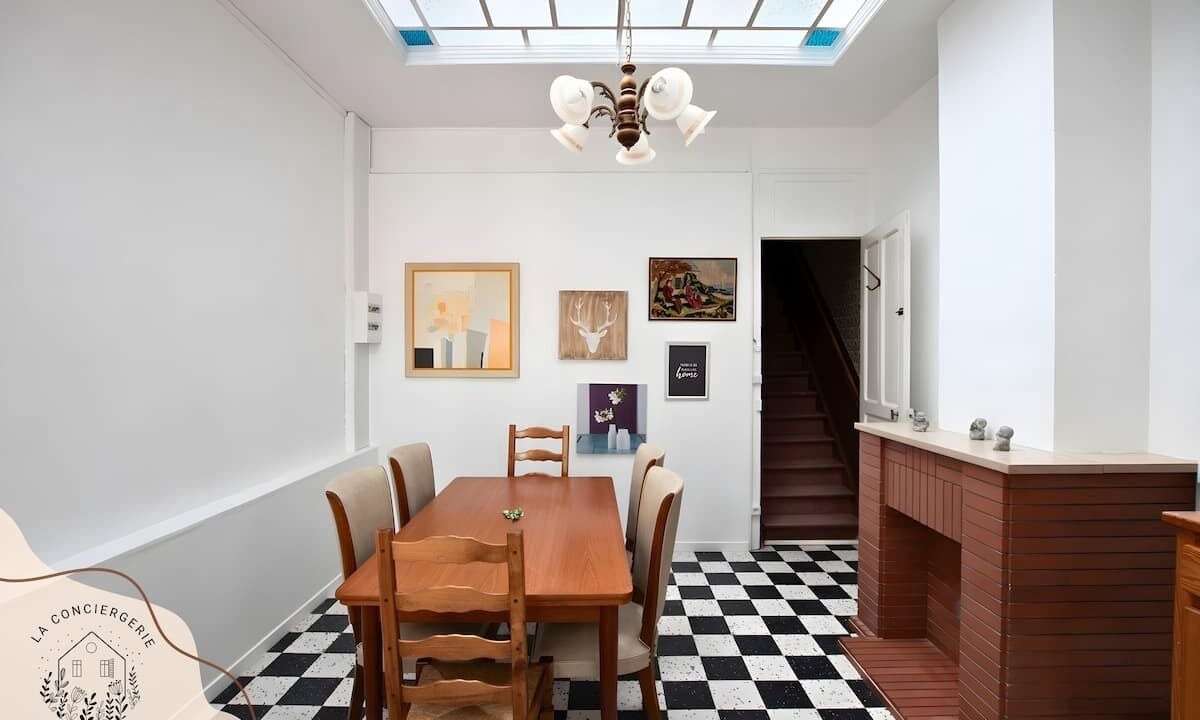 Photo of Others in Lens