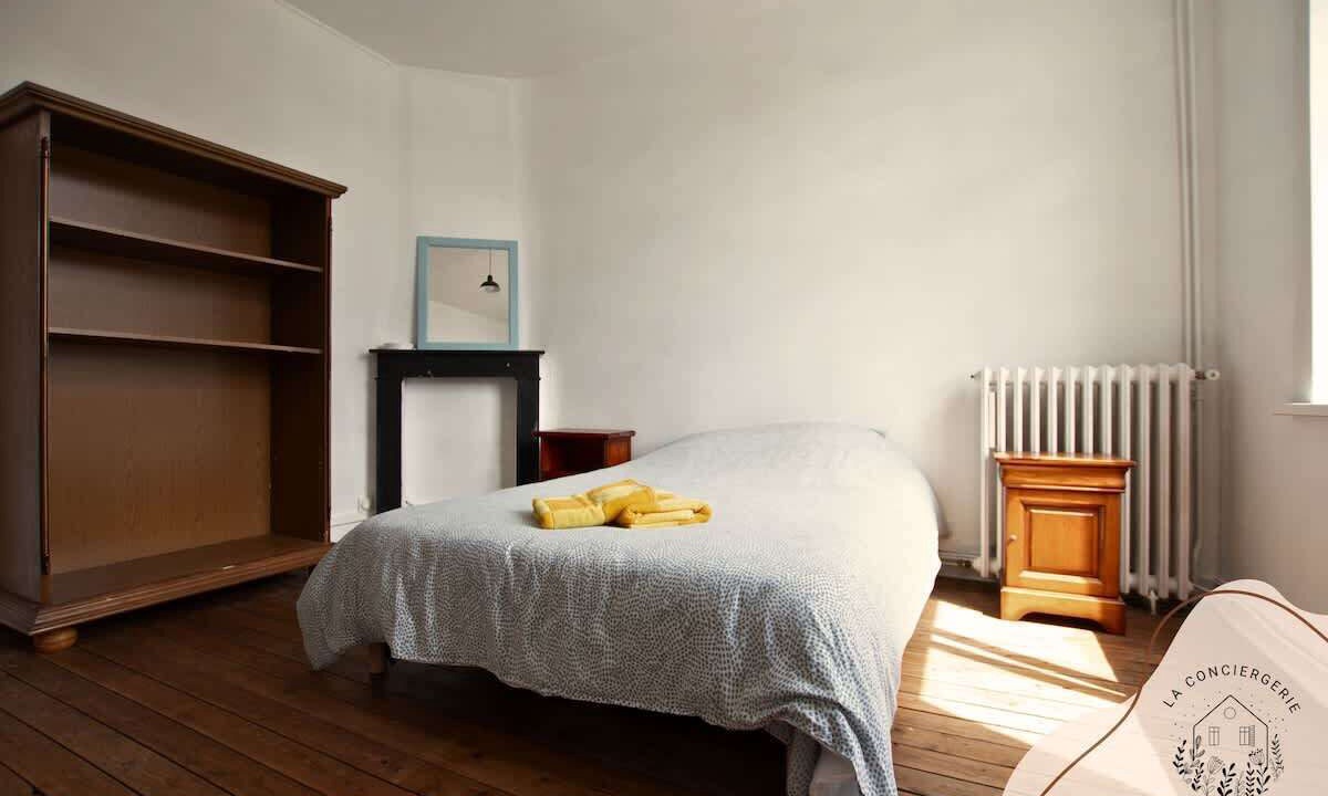 Photo of Others in Lens