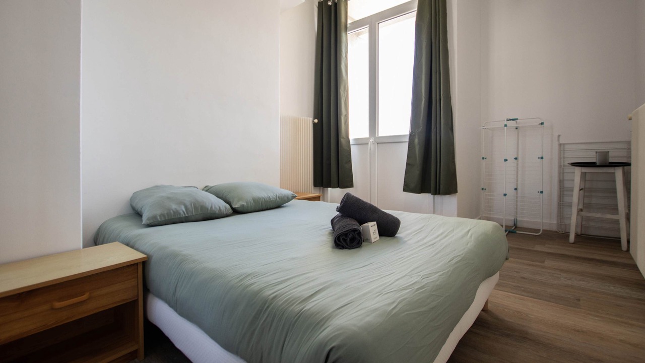 Photo of Bedroom in Douai