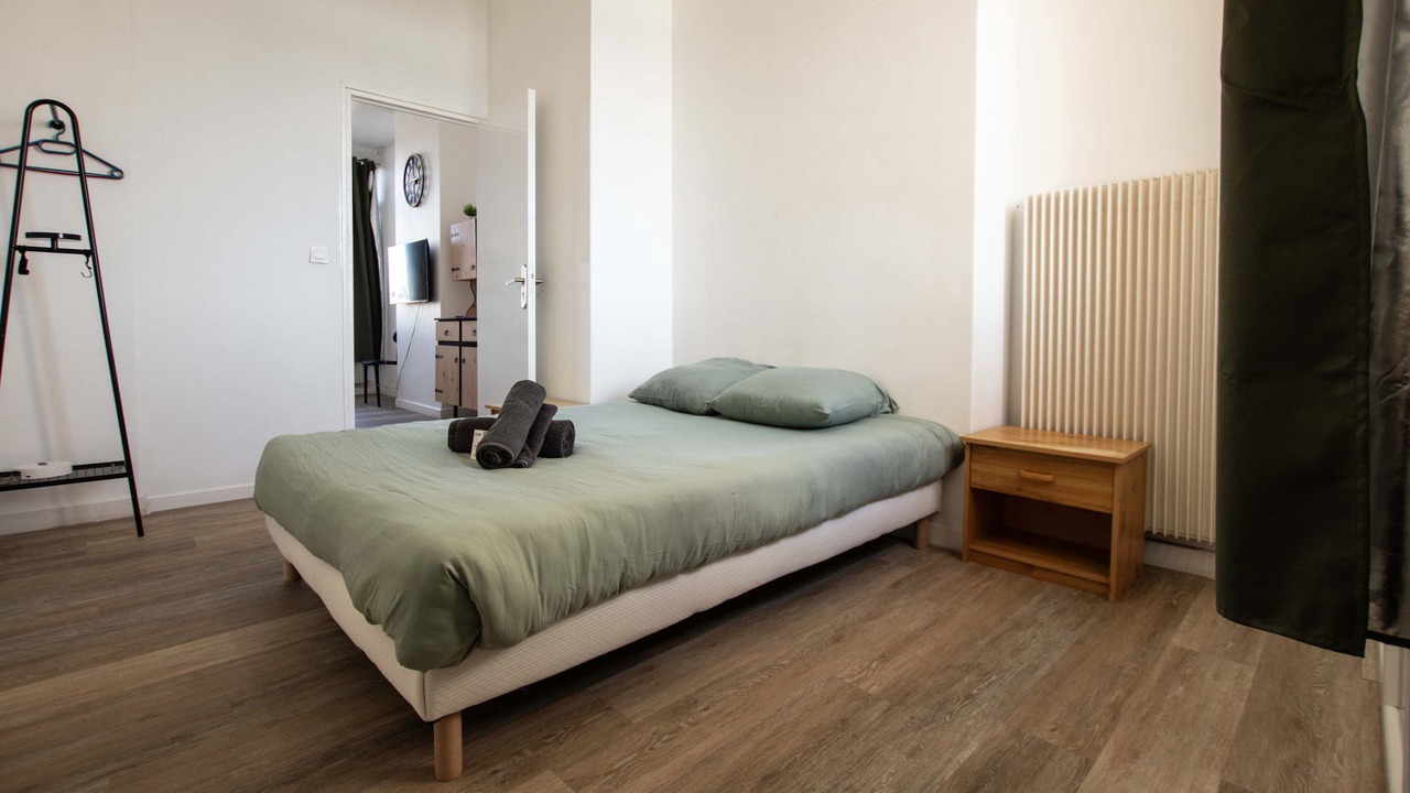 Photo of Bedroom in Douai