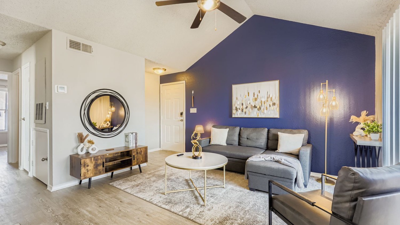 Photo of Livingroom in Milwood