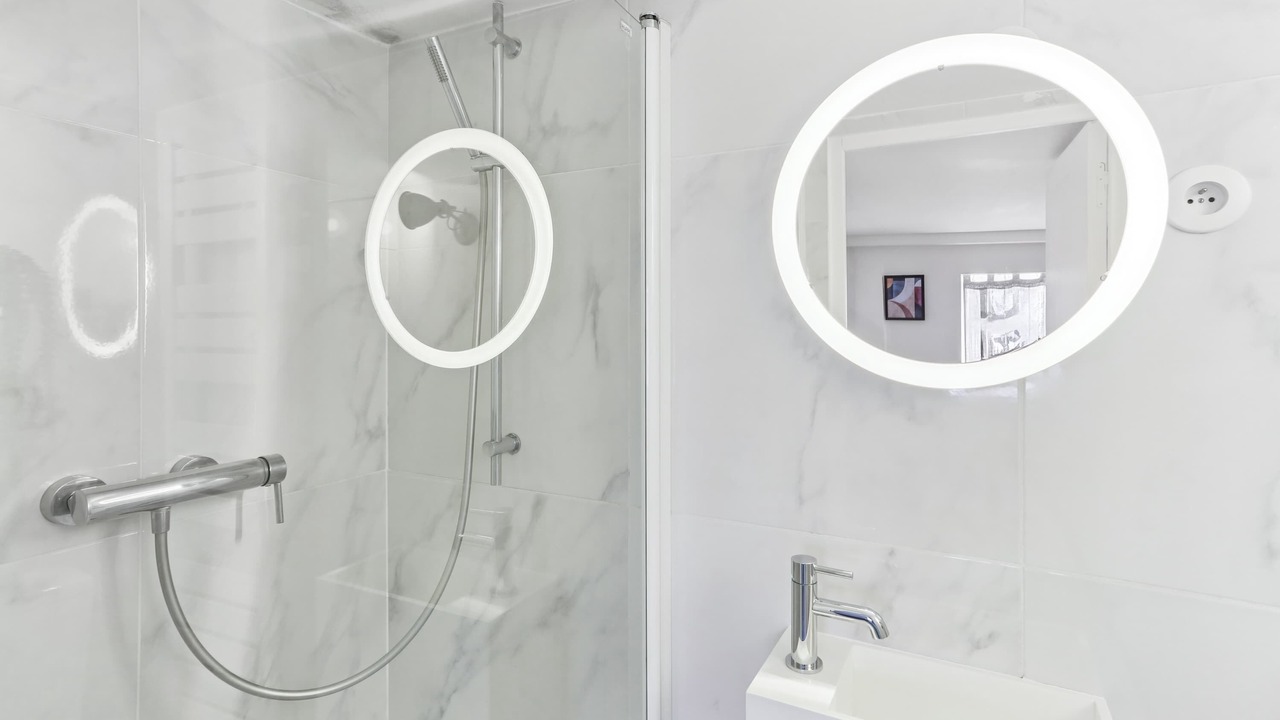 Photo of Bathroom in Arts-et-Metiers