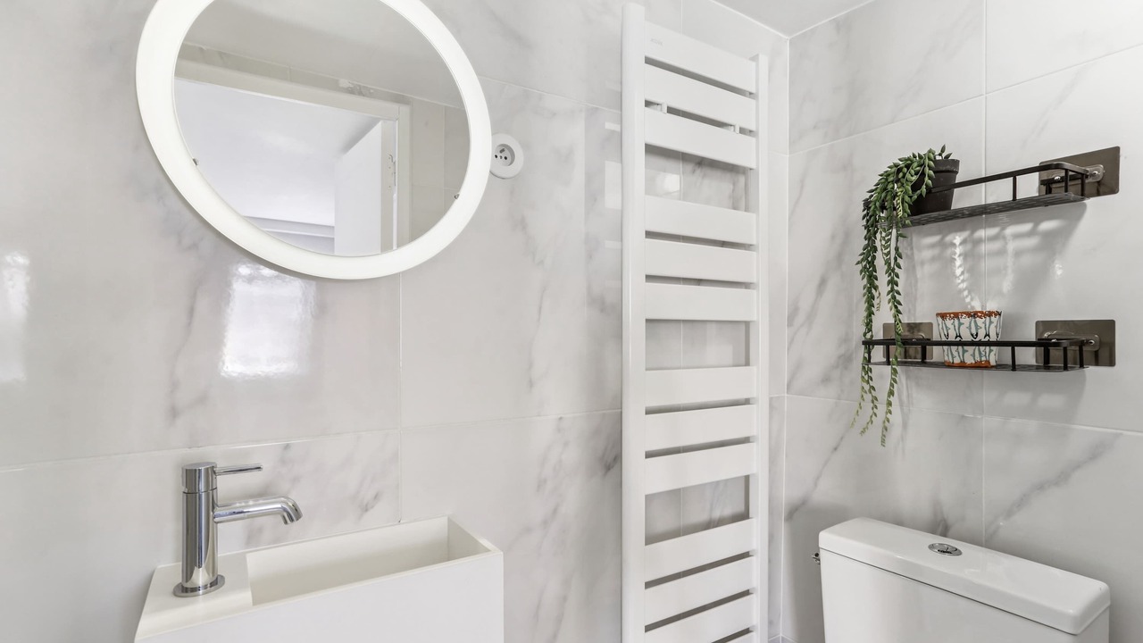 Photo of Bathroom in Arts-et-Metiers