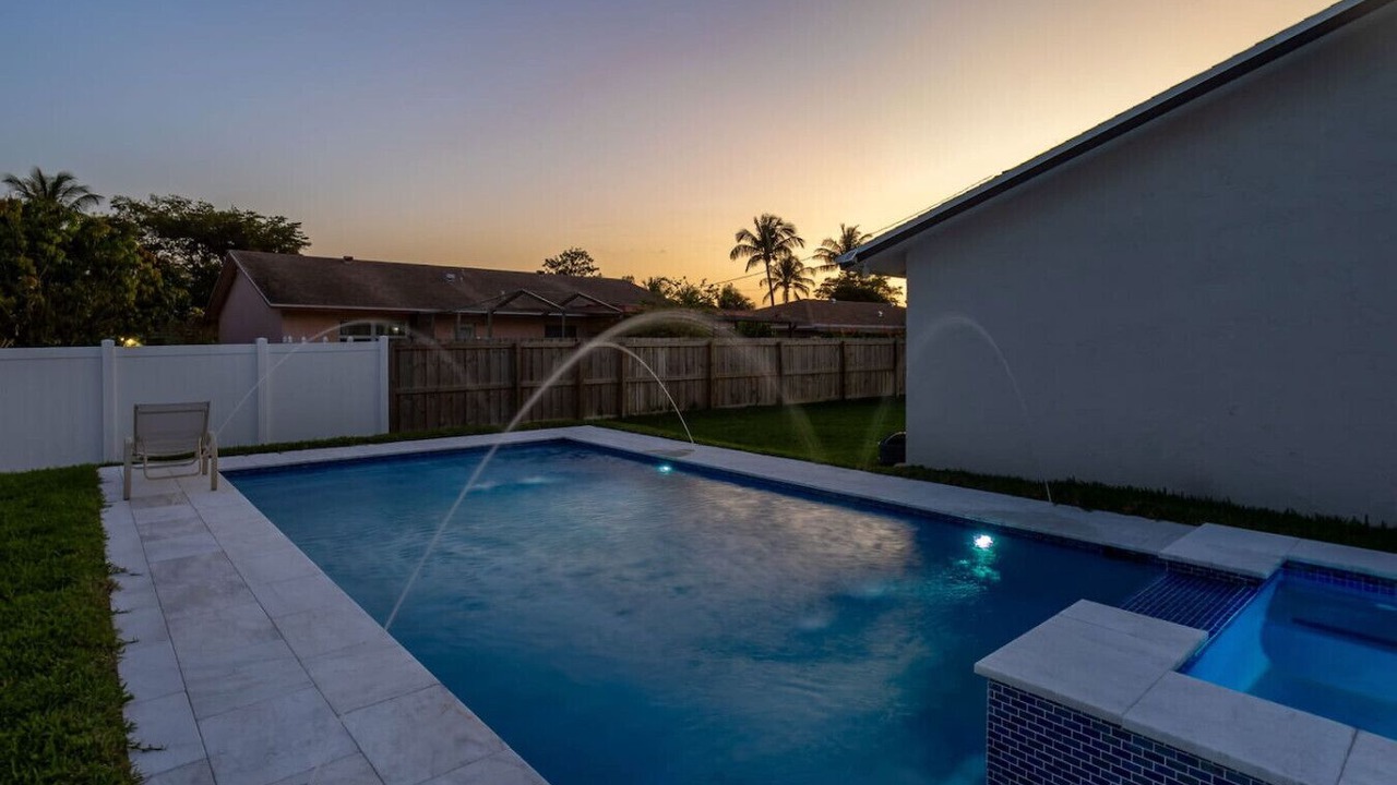 Photo of Outdoor in Tropic Palms