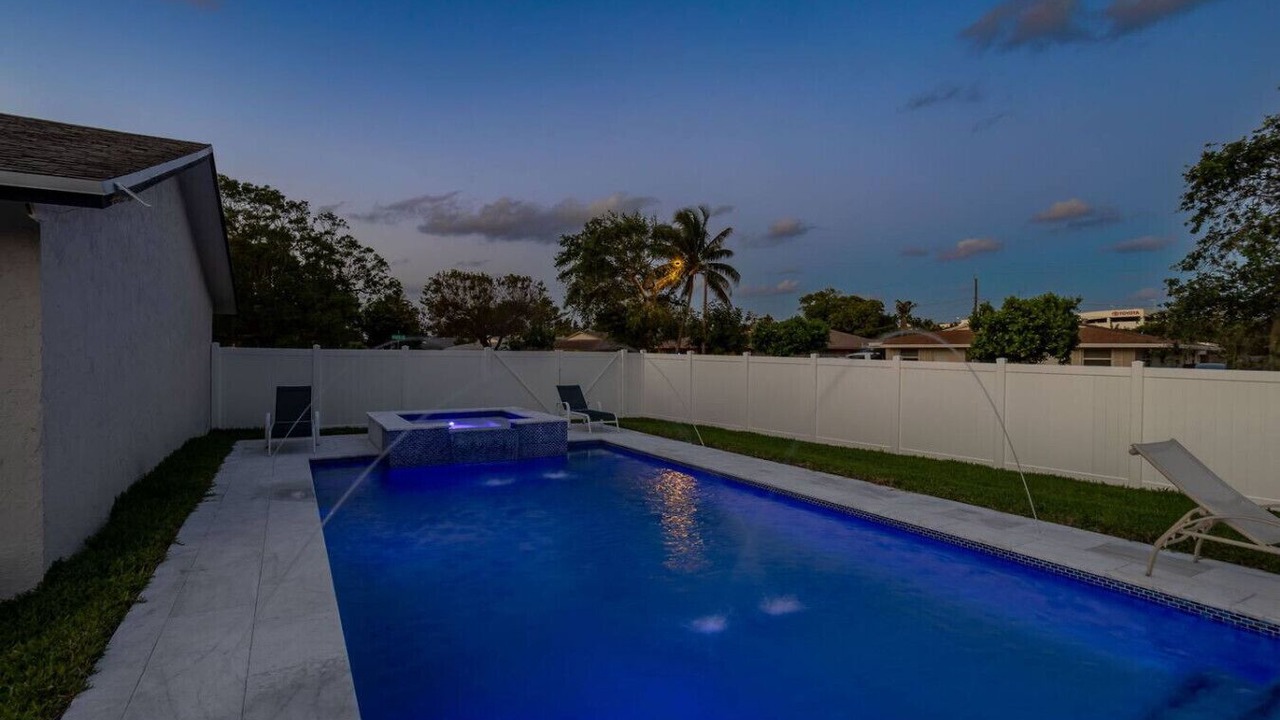 Photo of Outdoor in Tropic Palms