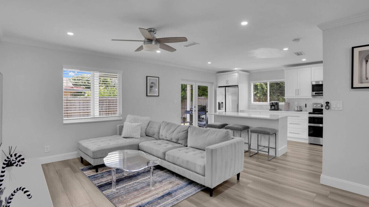 Photo of Livingroom in Tropic Palms