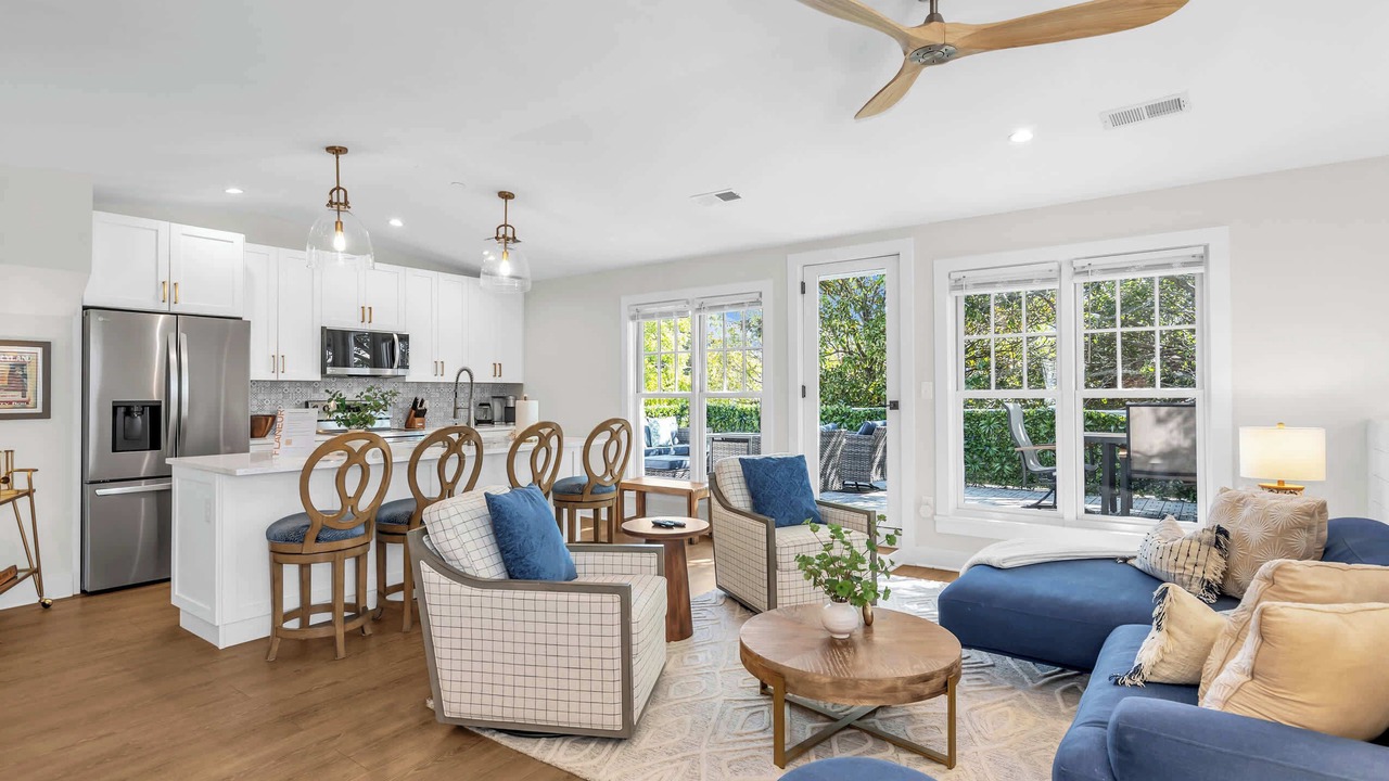 Photo of Livingroom in St. Michaels