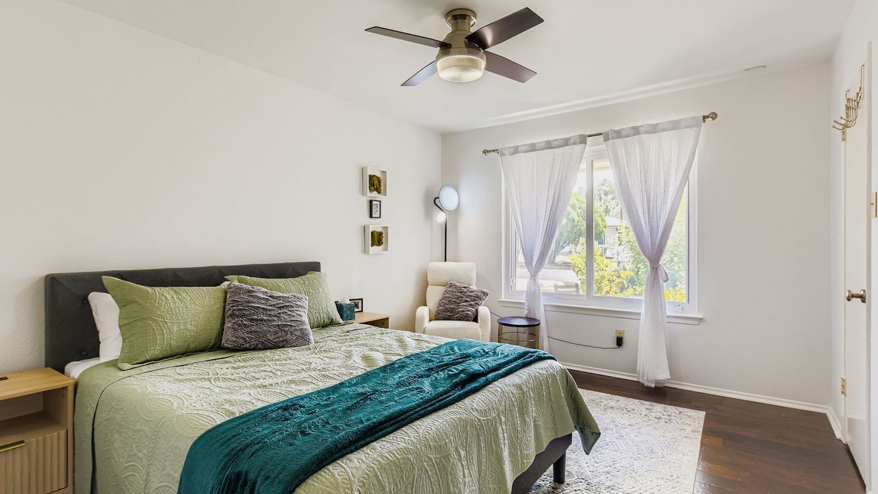Photo of Bedroom in East Oak Hill