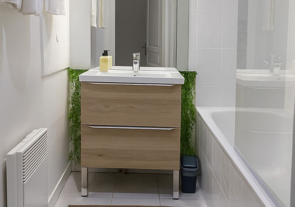 Photo of Bathroom in Lunel