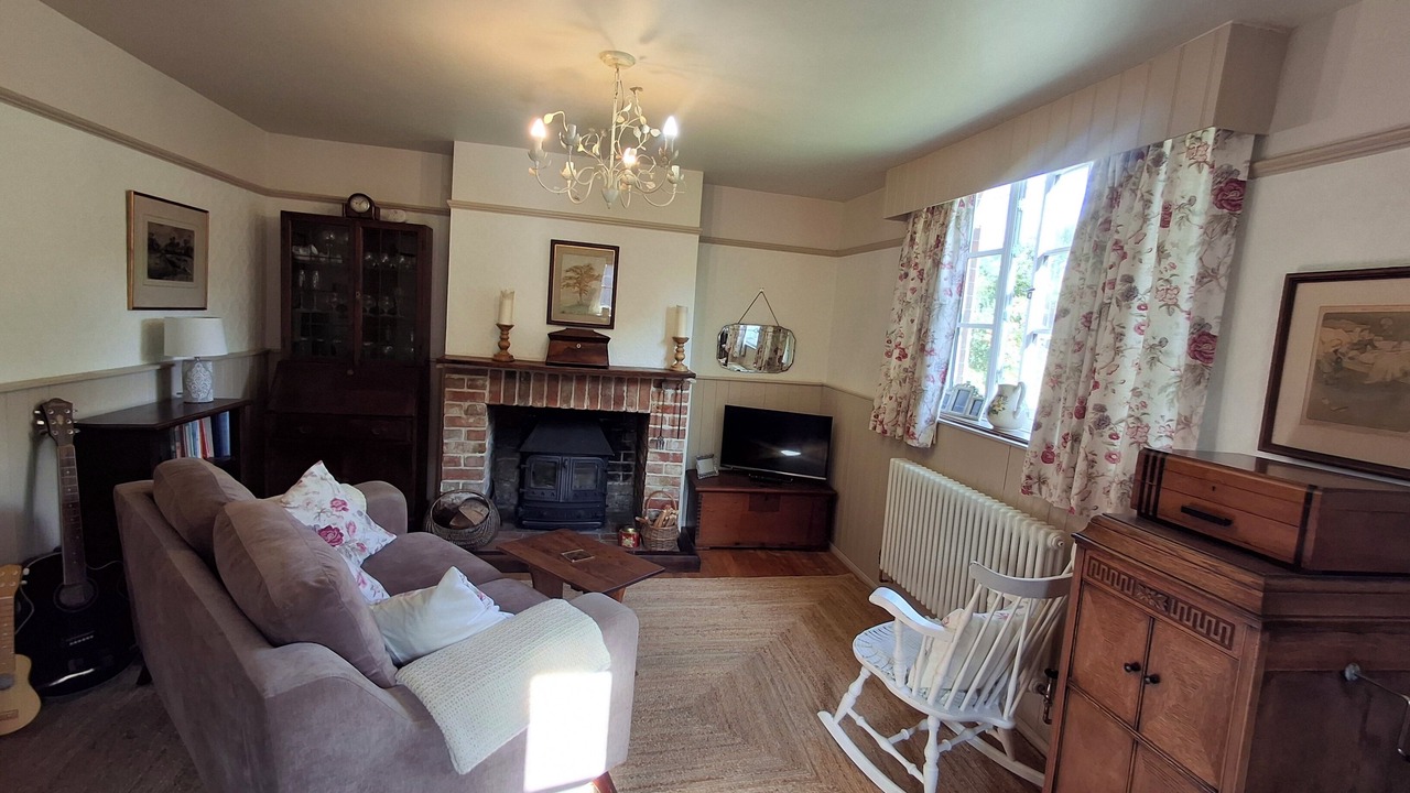 Photo of Livingroom in Motcombe