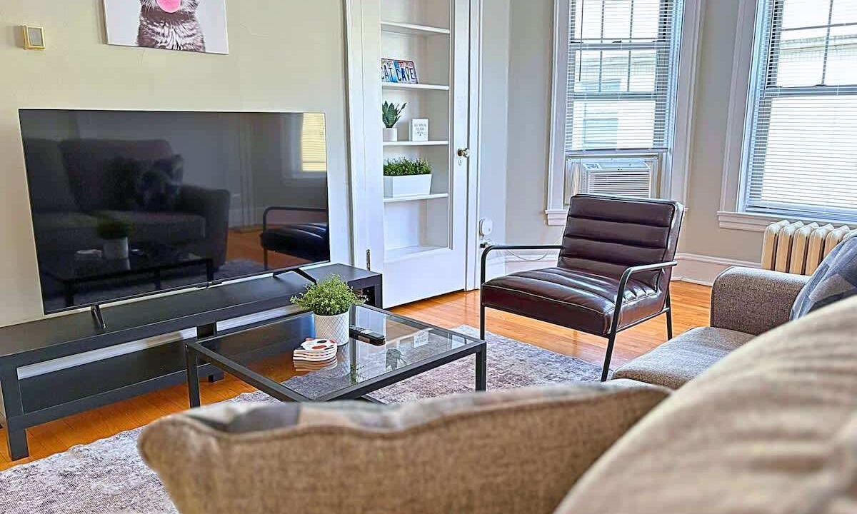 Photo of Livingroom in South Evanston