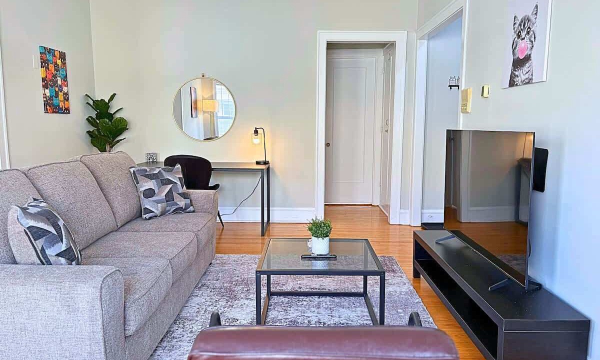 Photo of Livingroom in South Evanston