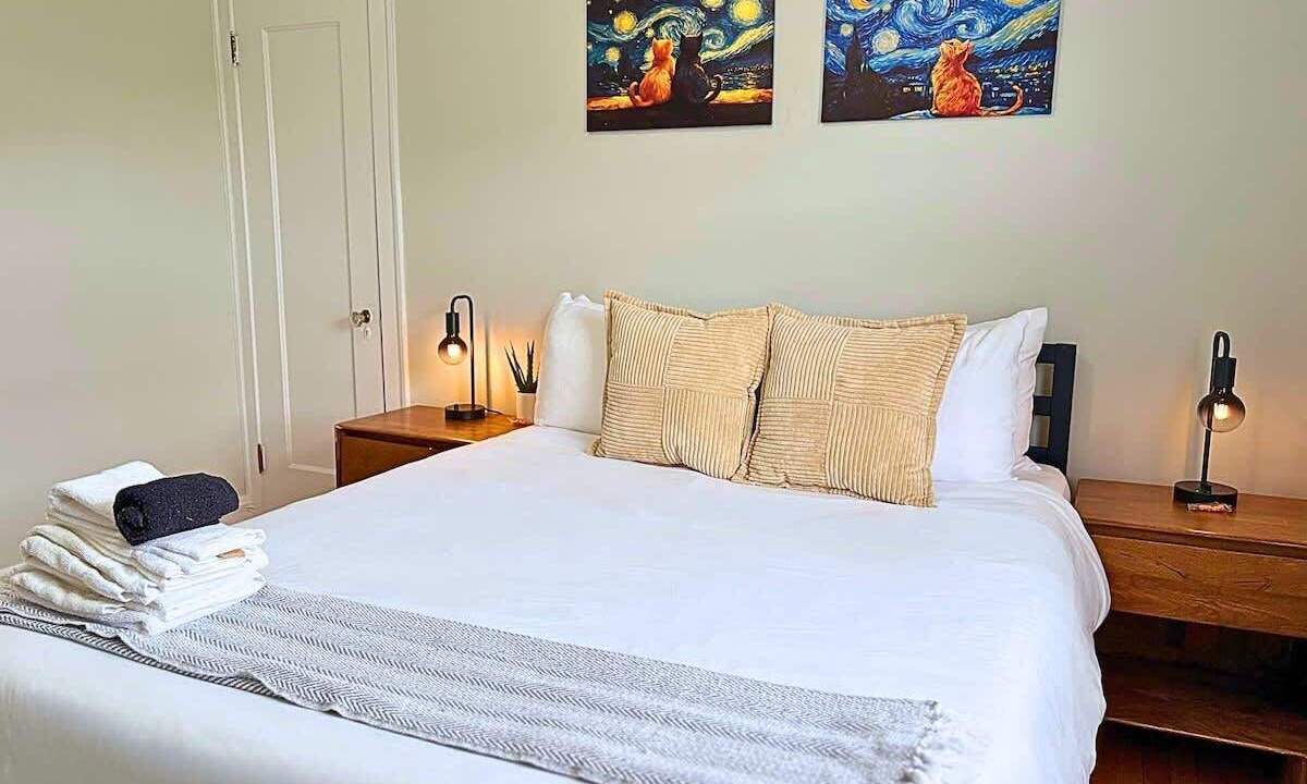 Photo of Bedroom in South Evanston