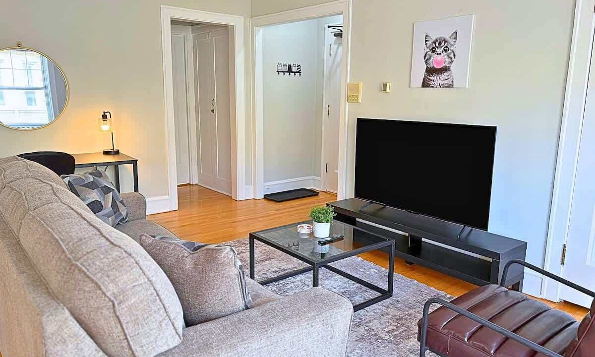 Photo of Livingroom in South Evanston