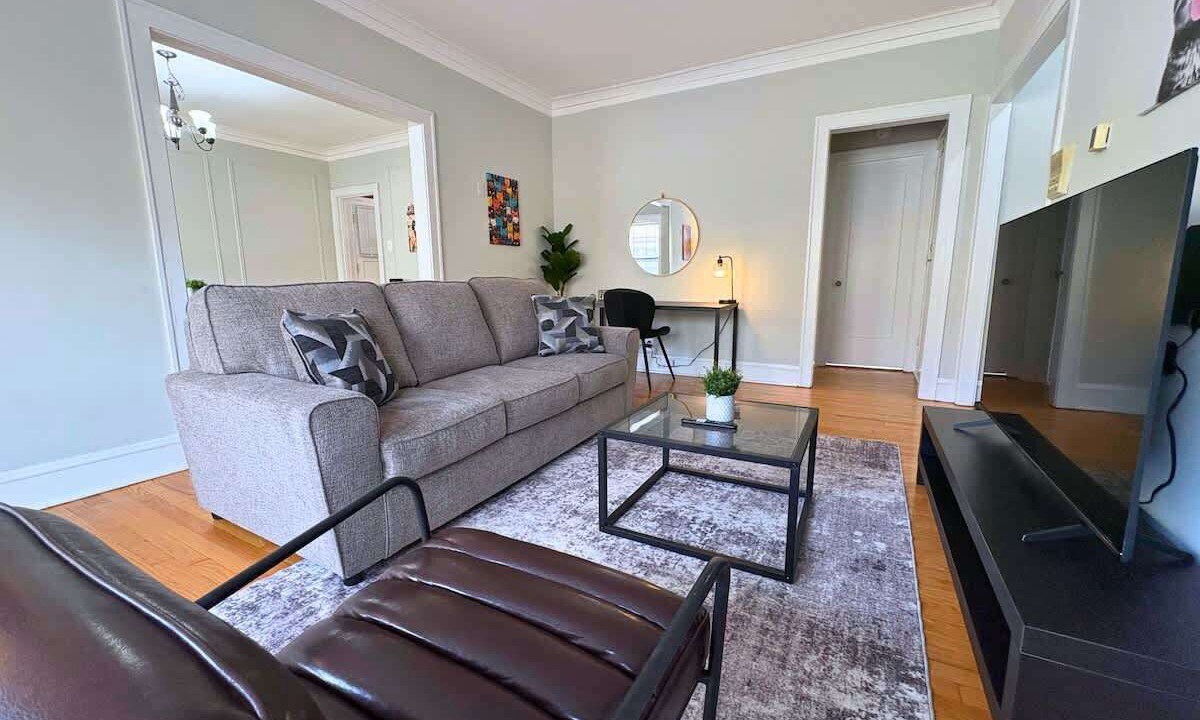 Photo of Livingroom in South Evanston