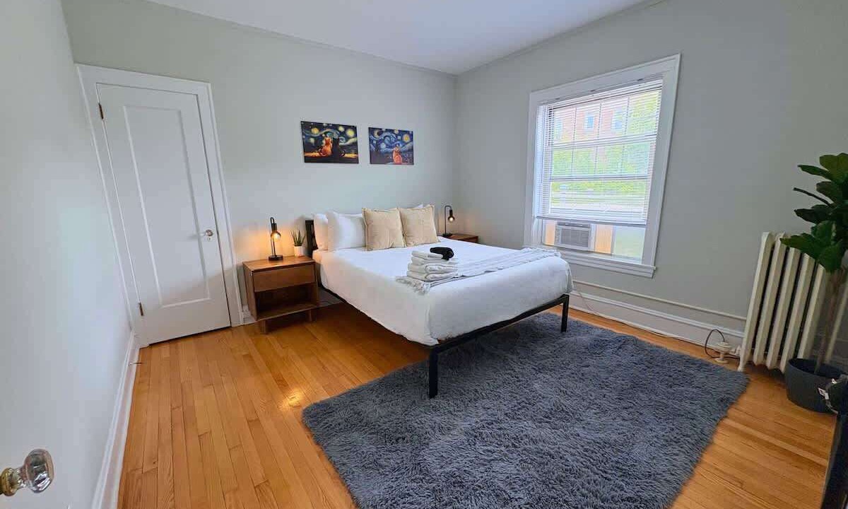Photo of Bedroom in South Evanston