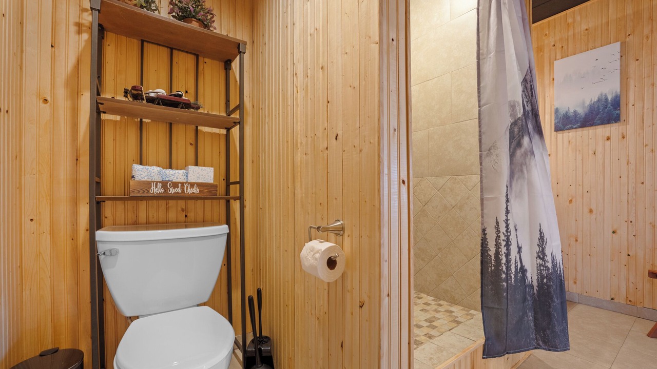 Photo of Bathroom in Lakeside Village