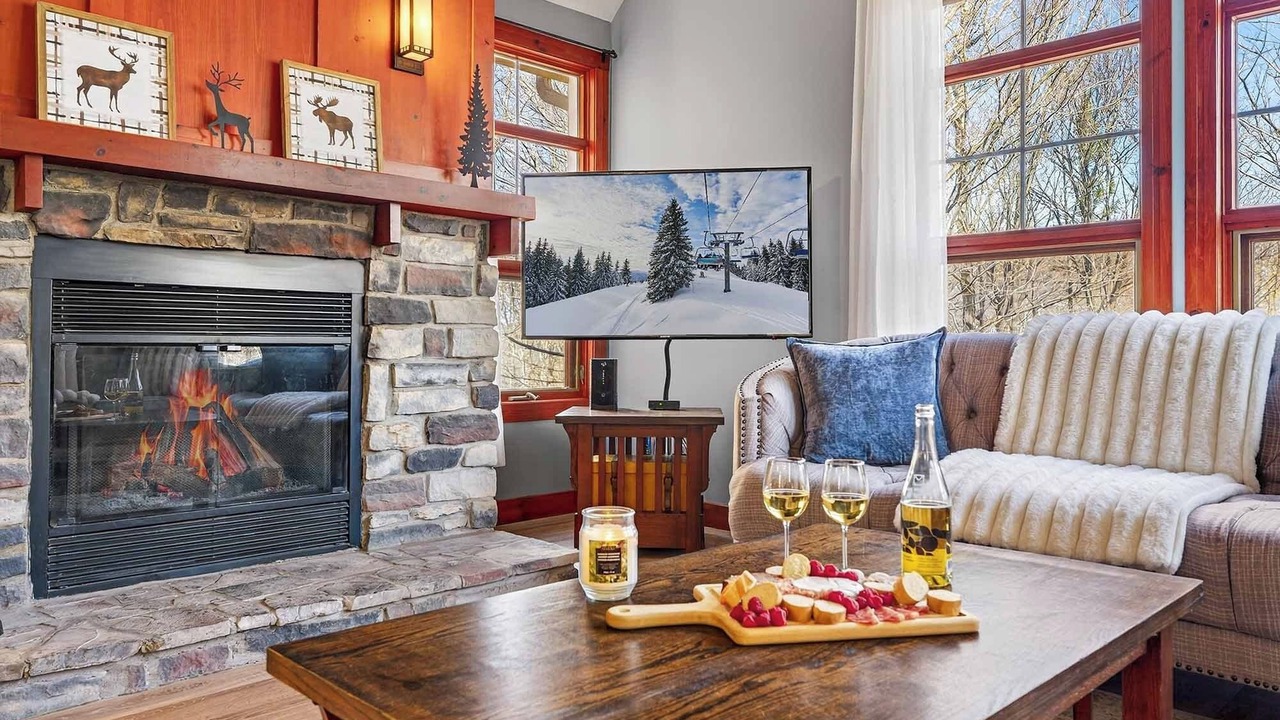 Photo of Livingroom in Tremblant-Les-Eaux