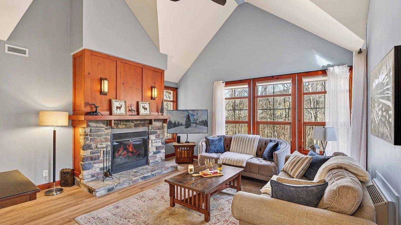 Photo of Livingroom in Tremblant-Les-Eaux
