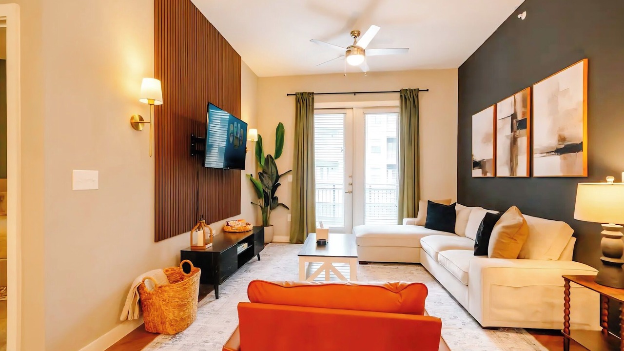 Photo of Livingroom in Tobin Hill