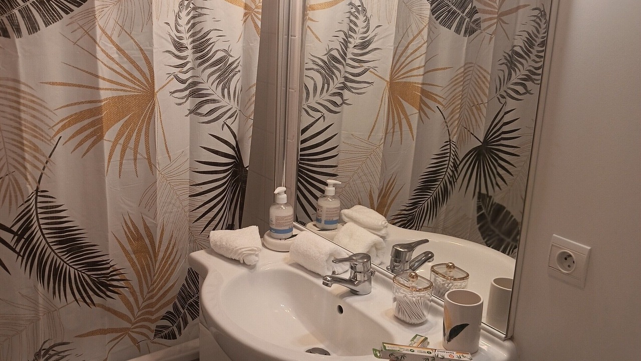 Photo of Bathroom in Equemauville