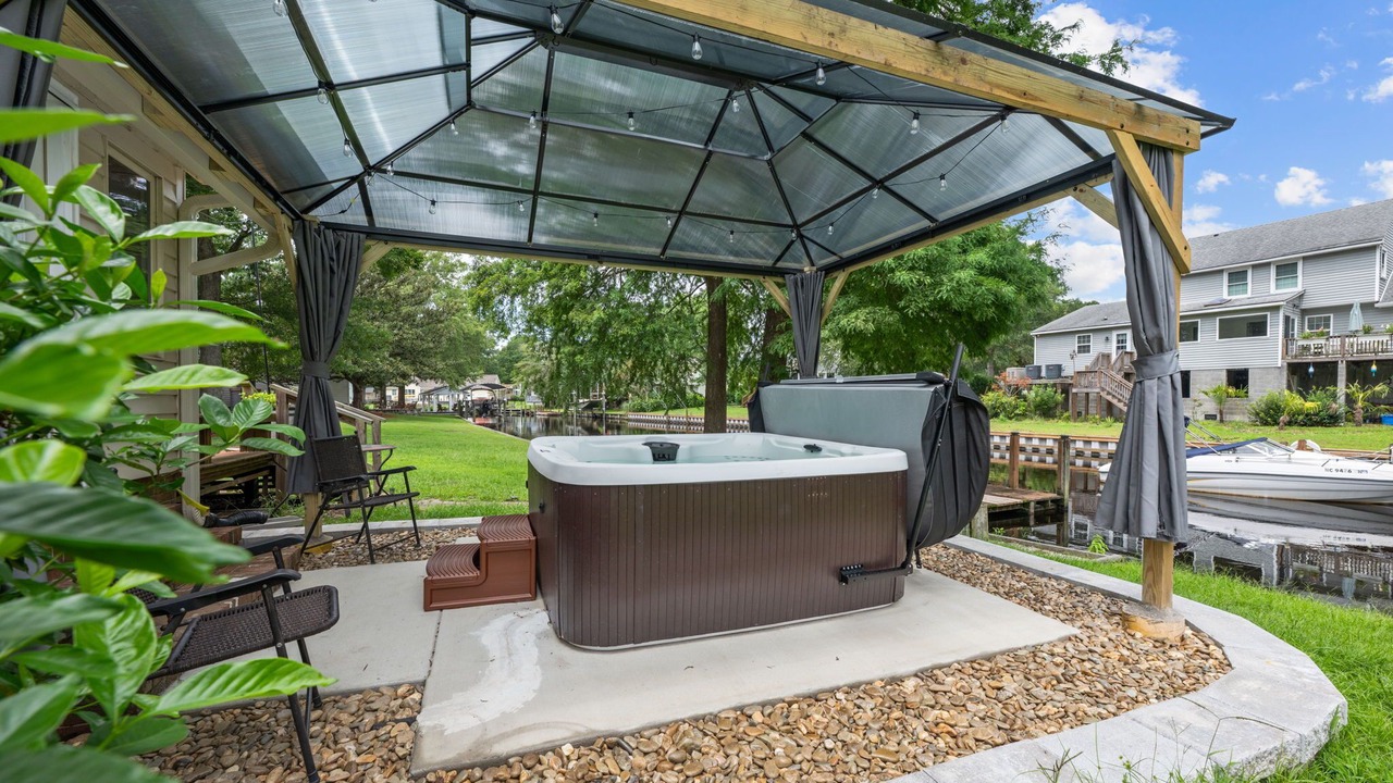 Photo of Patio Balcony in River Bend