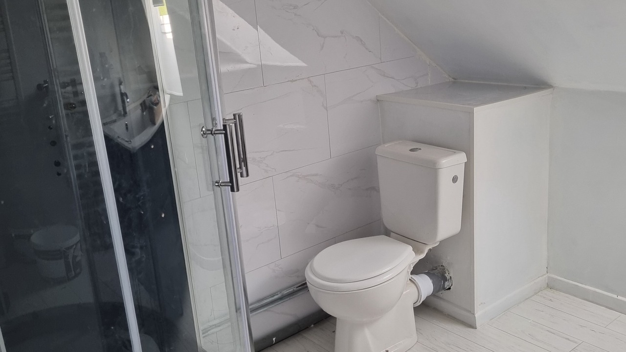 Photo of Bathroom in Carelles