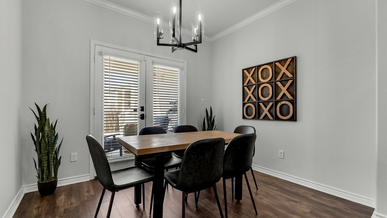 Photo of Livingroom in College Station