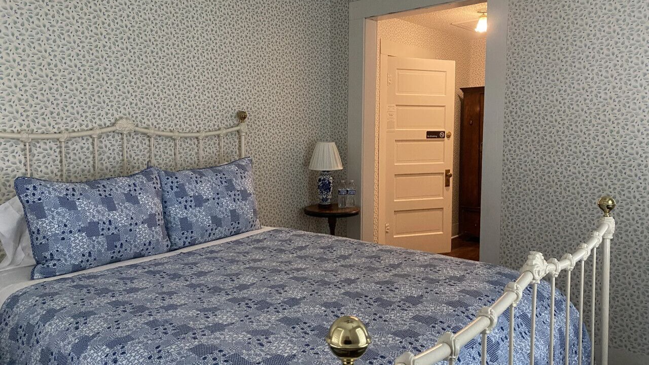 Photo of Bedroom in Glen Rose