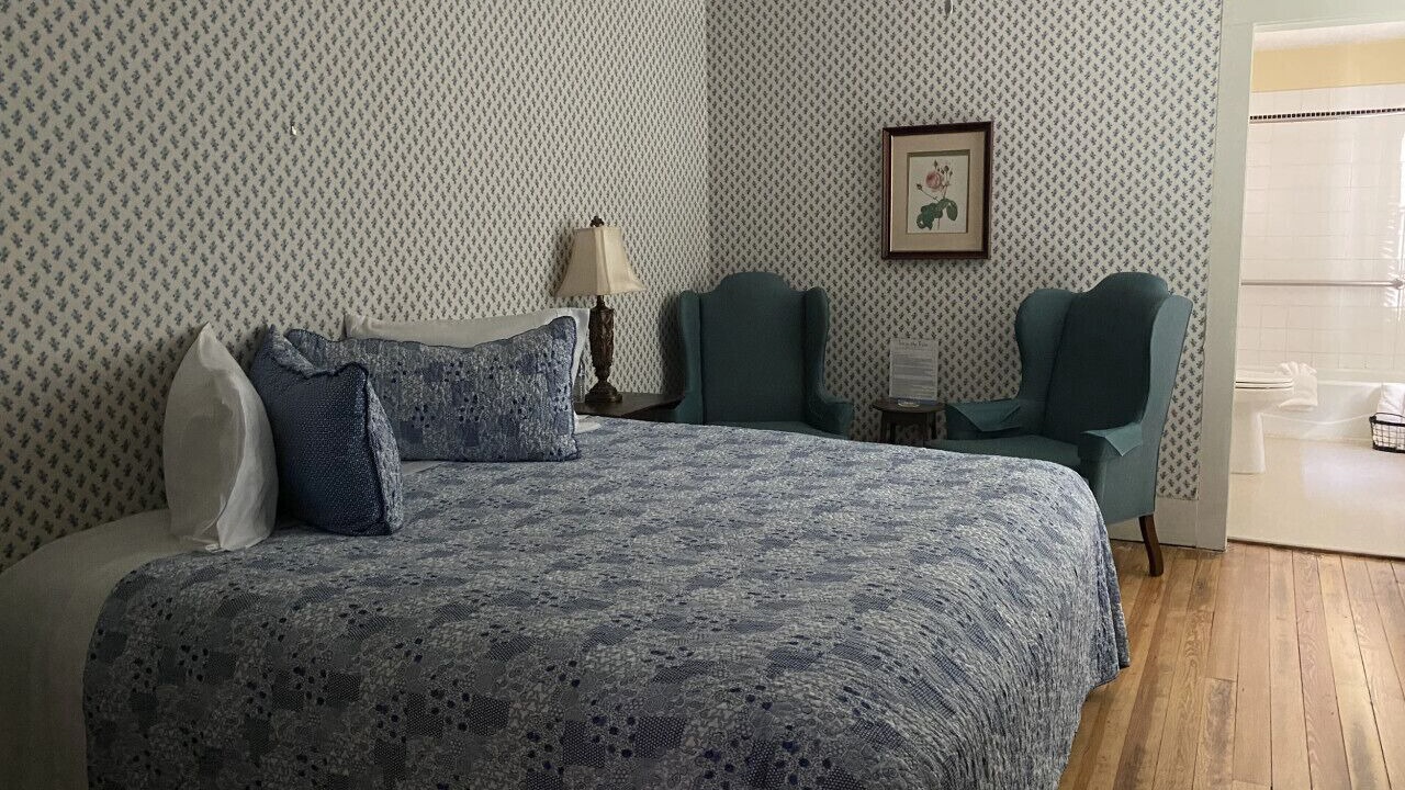 Photo of Bedroom in Glen Rose