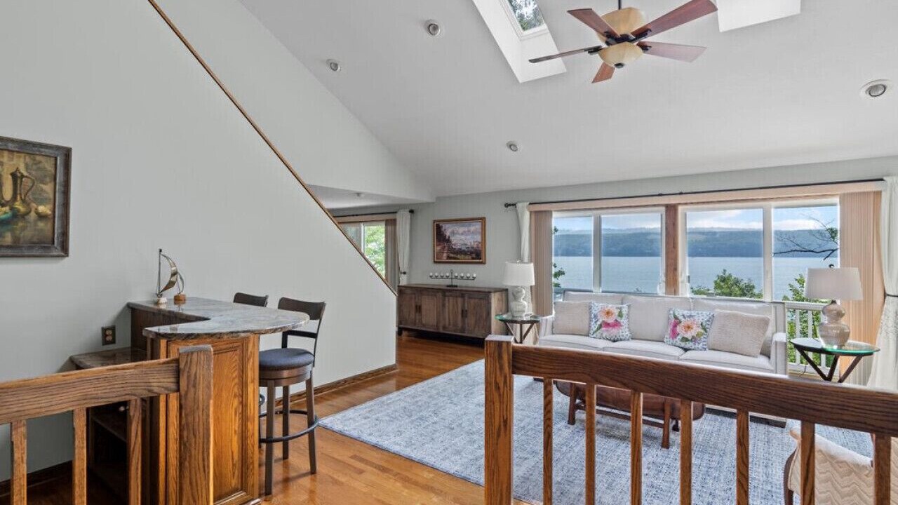 Photo of Livingroom in Skaneateles
