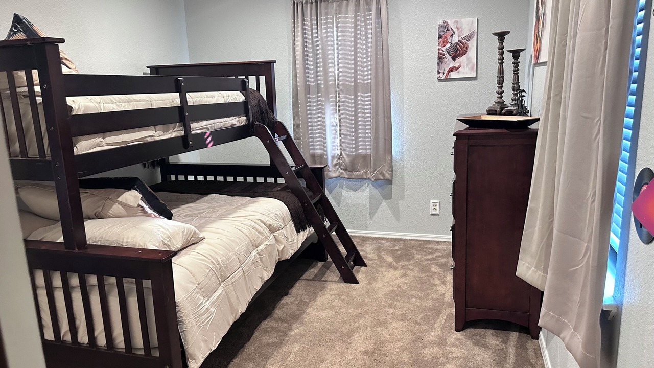 Photo of Bedroom in Sulphur
