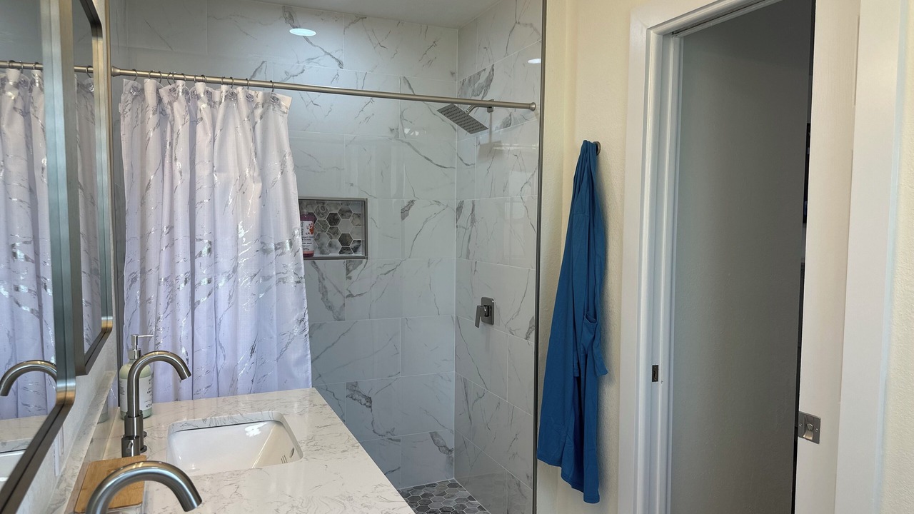 Photo of Bathroom in Lutz