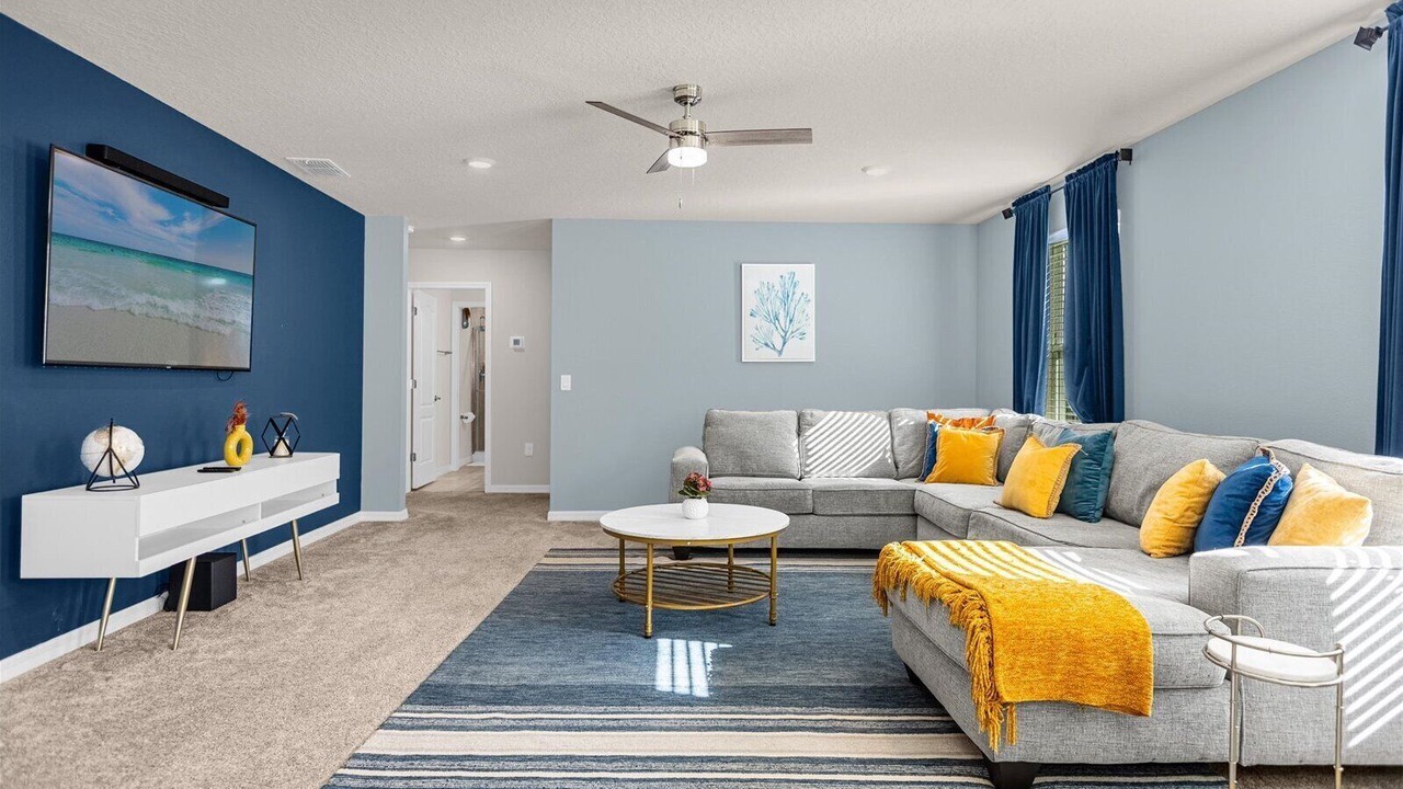 Photo of Livingroom in Loughman