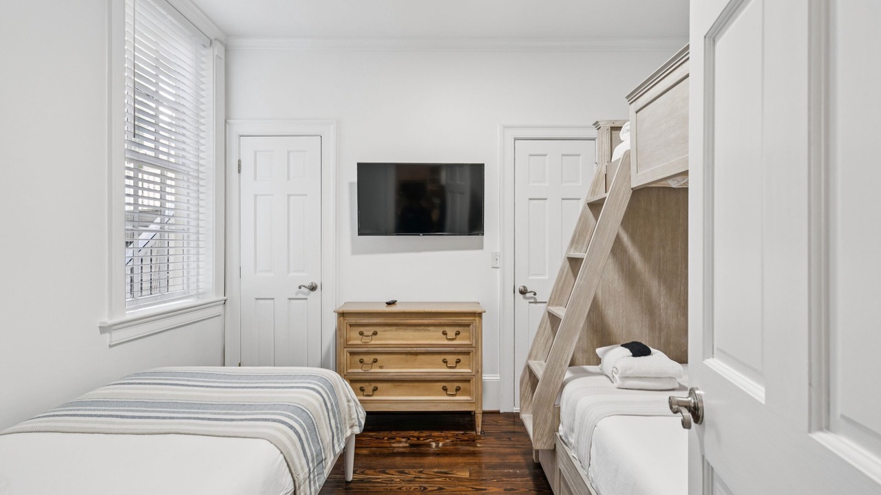 Photo of Bedroom in Charleston Historic District
