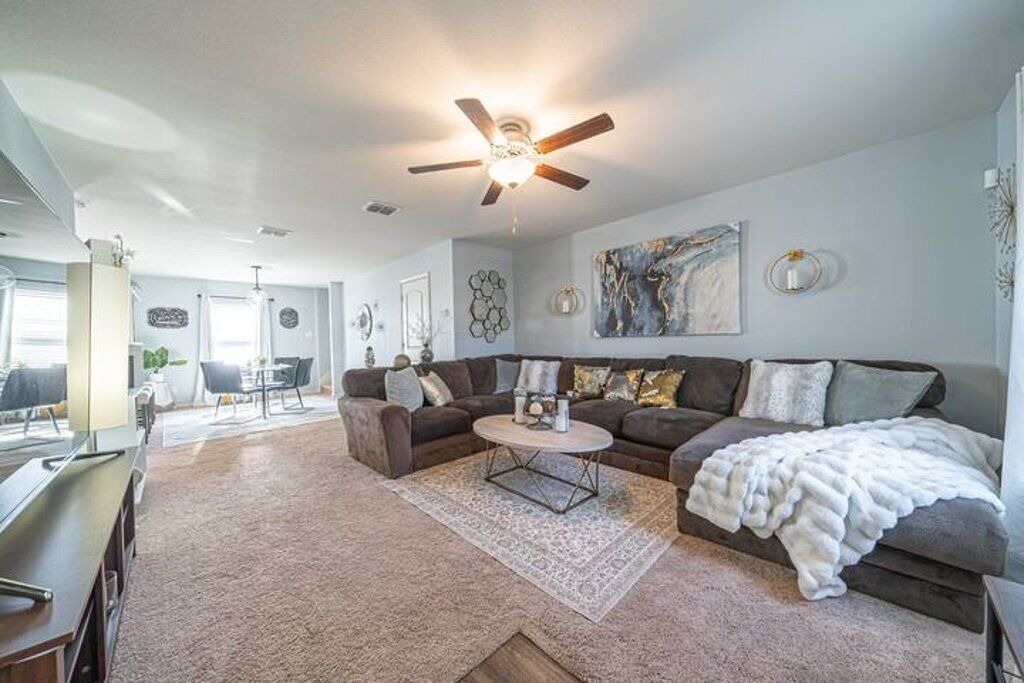 Photo of Livingroom in Medina Valley