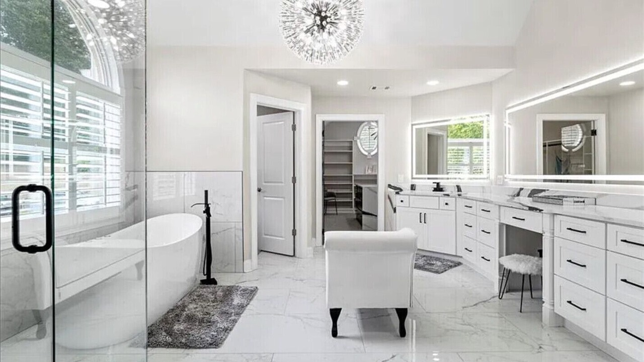 Photo of Bathroom in Tate
