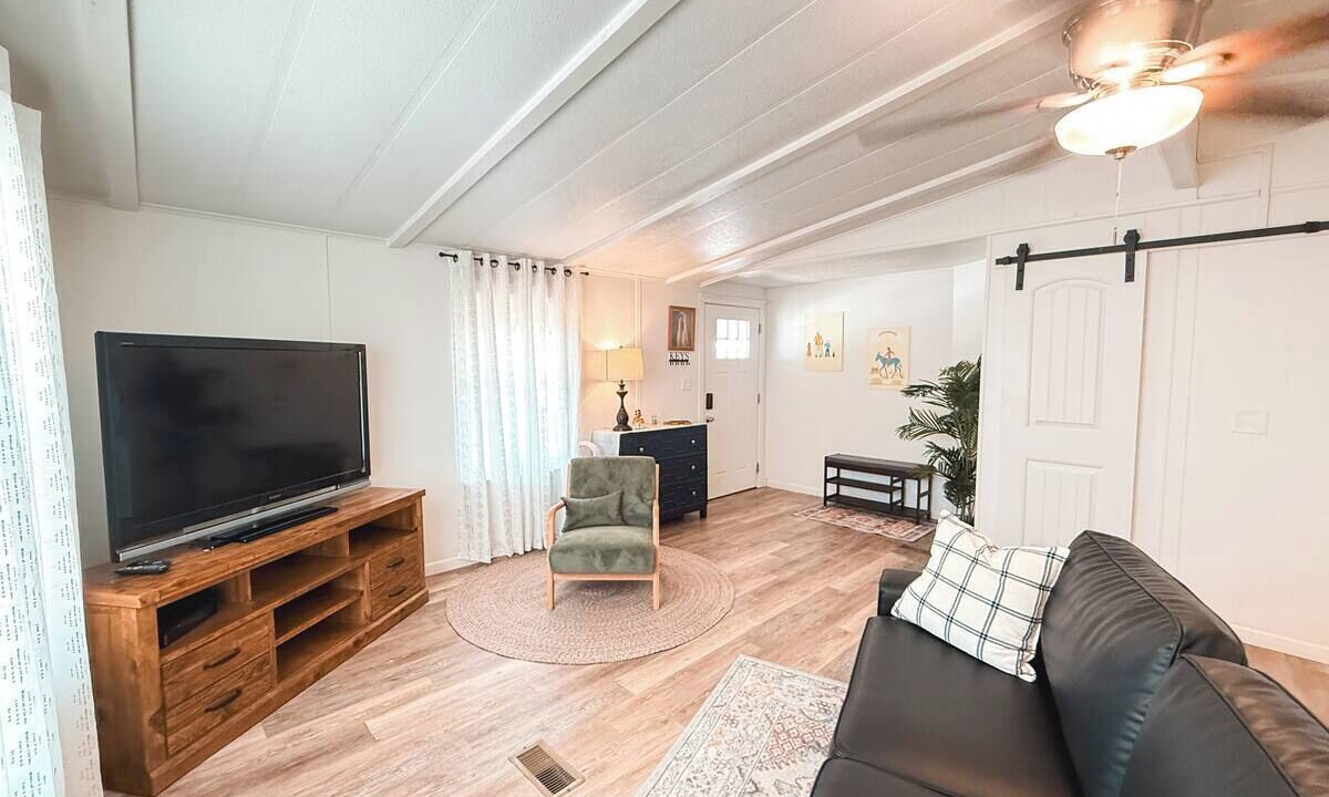 Photo of Livingroom in Safford