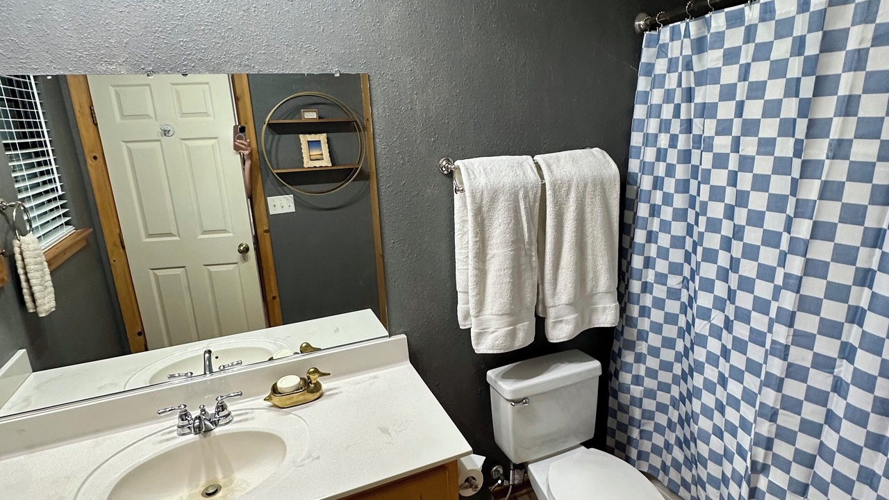 Photo of Bathroom in Willis